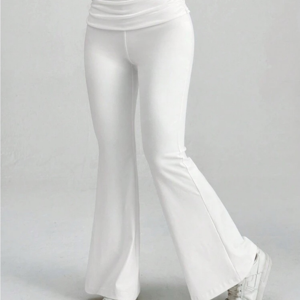 Women's White Flared Pants trendy